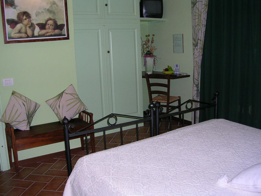 吉安尼提住宿加早餐酒店 Poggio alle Mura 客房 照片